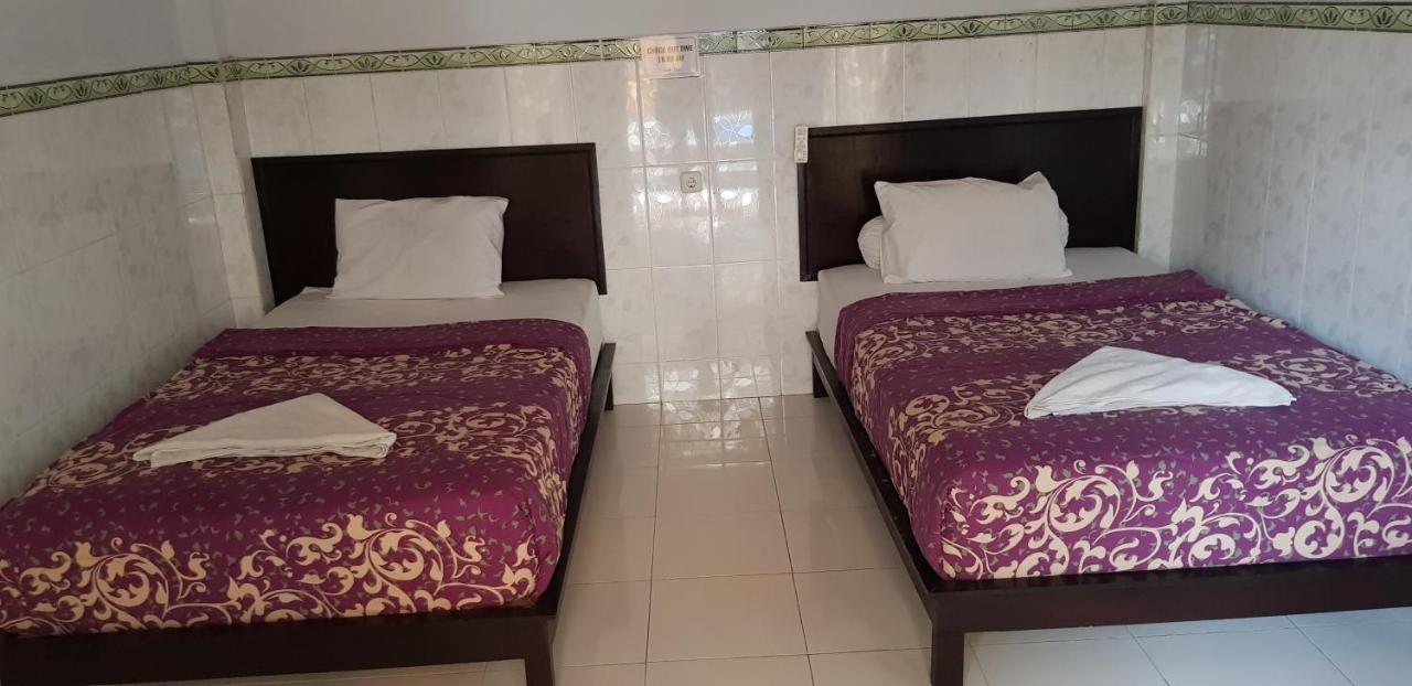 Wahyu Homestay 2 Lembongan Exterior photo